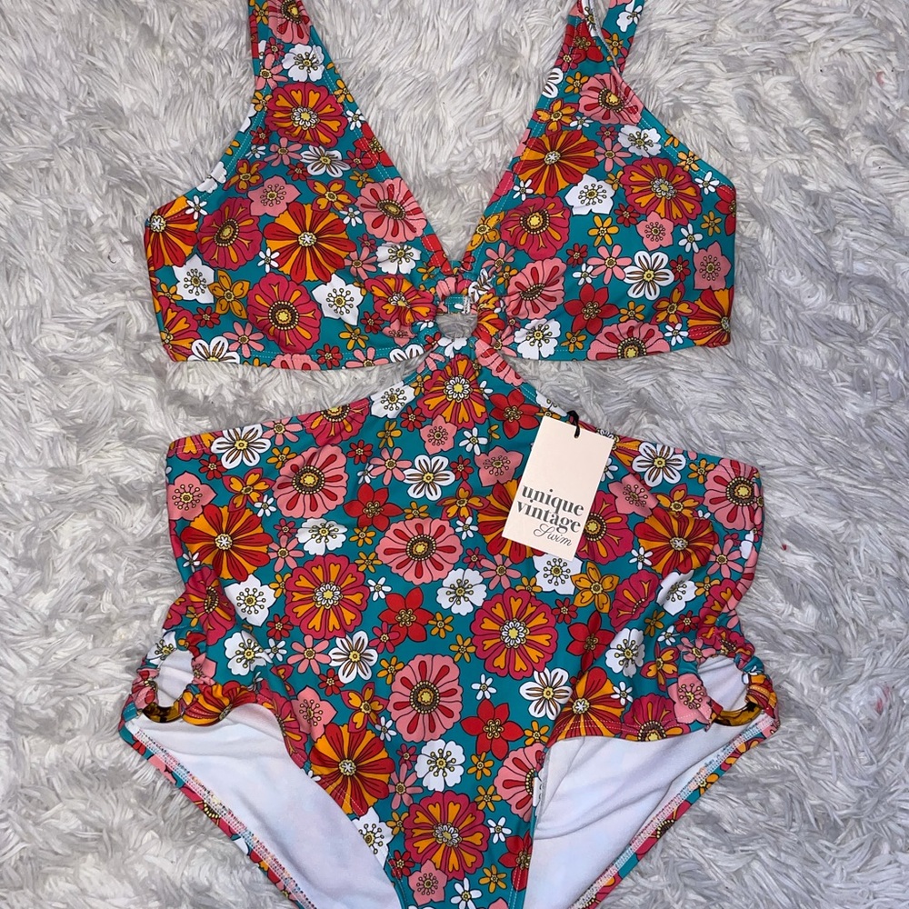 Unique Vintage 2X Swimsuit missing tags